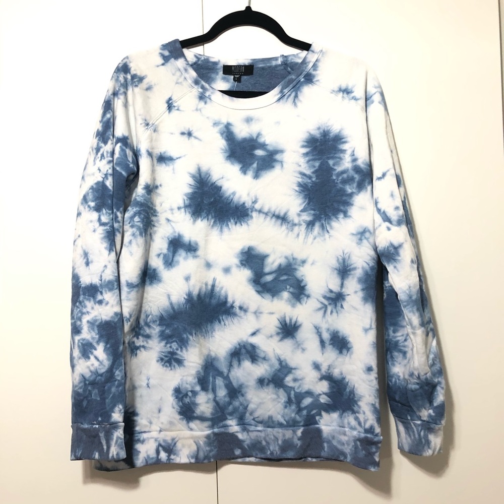 Women’s tie dye sweatshirt
